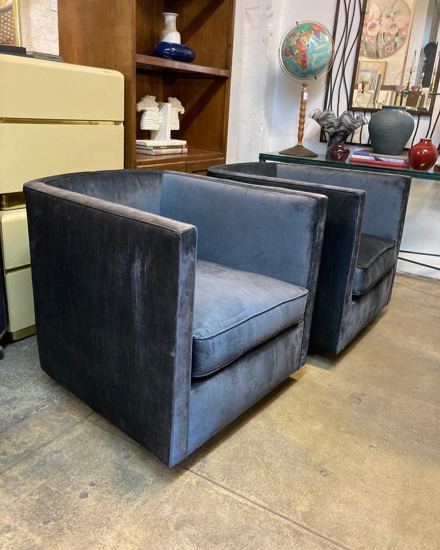 A pair of swivel club chairs, bench made in Los Angeles by Black Label Home, $495 each. #casavictoria #vintage #velvet #clubchair #swivel #modern #interiordesign #decorator #losangeles #nyc #miami #home #chairish #etsy #1stdibs #livingroom #bedroom#s