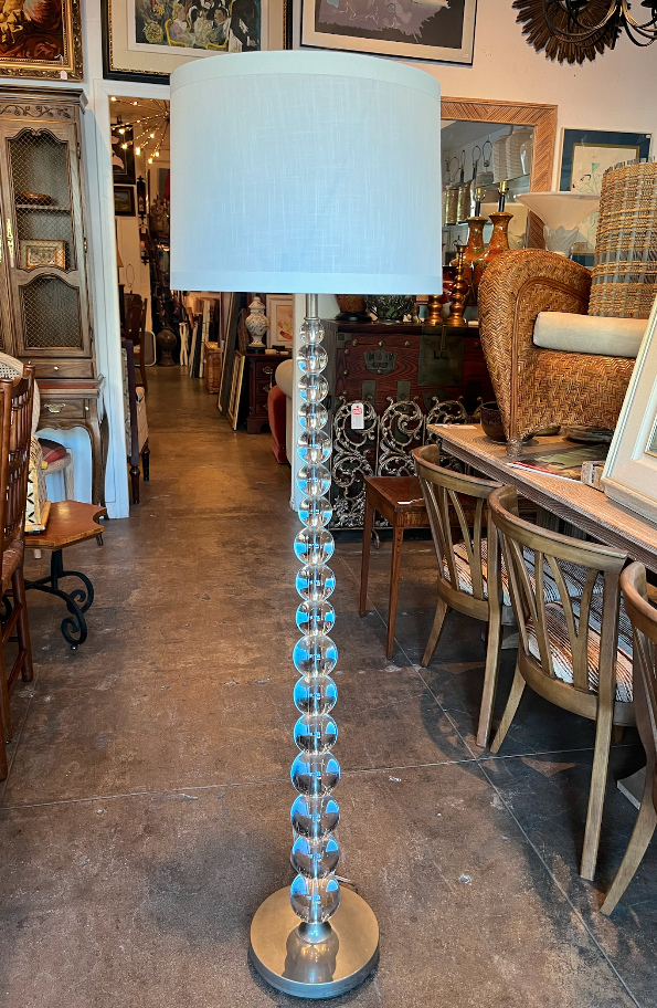 Take Me To Your Decorator 👽 | Classic Orb Floor Lamp