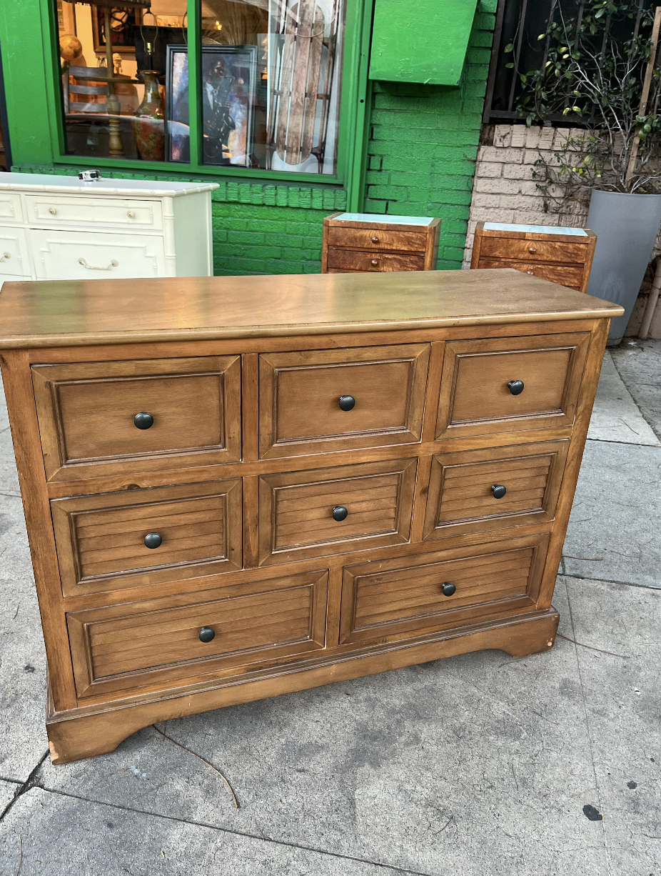 Traditional Colonial Style Chest