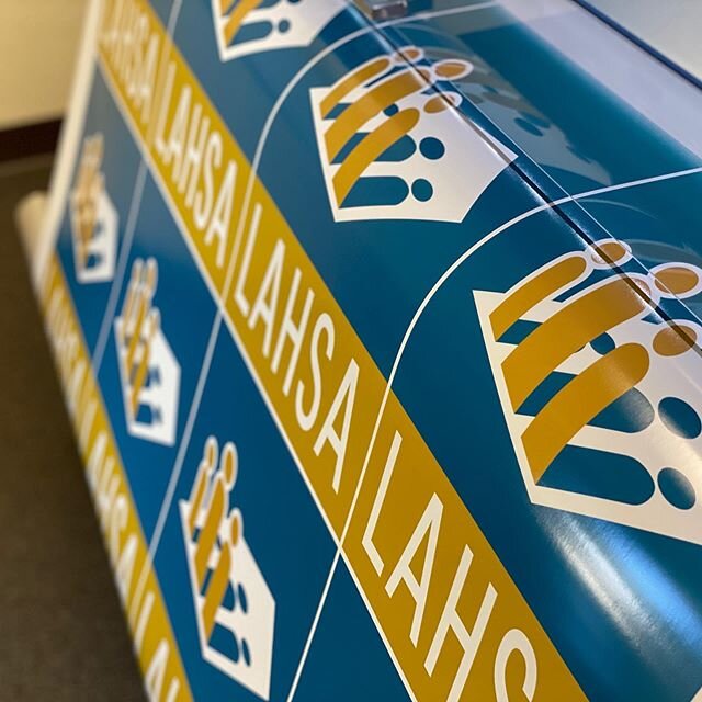 LA Homeless Services Authority getting some brand new graphics for all of there trucks. 🚚🚛
&bull;&bull;&bull;
#la #losangeles #california #ca #homeless #giveback #domore #tbt #thursday #worklife #printlife #wraplife #vehiclewraps #decalsticker #dec