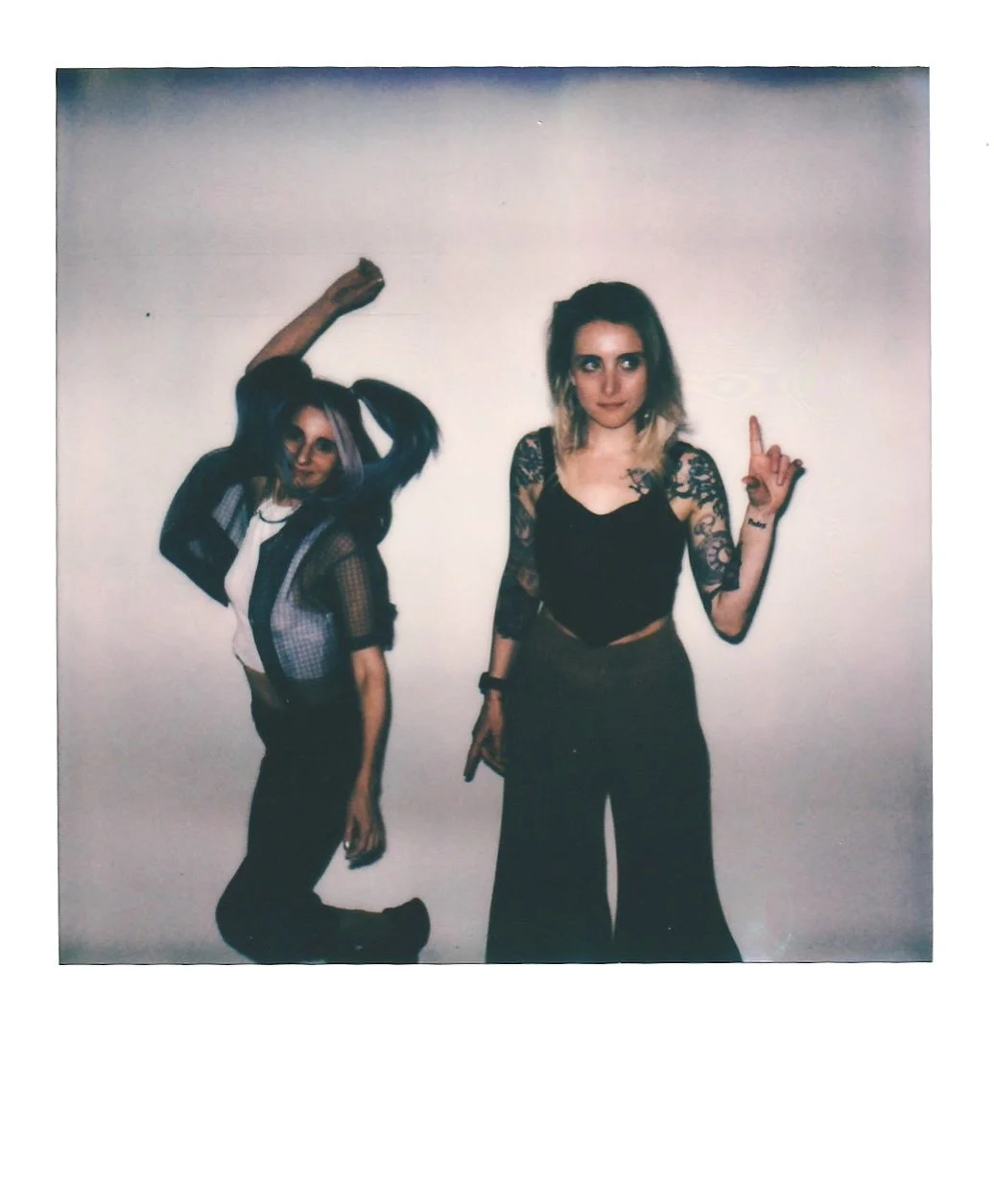 @v.marie.ella is real ꧁꧂ 📸 @andvalan