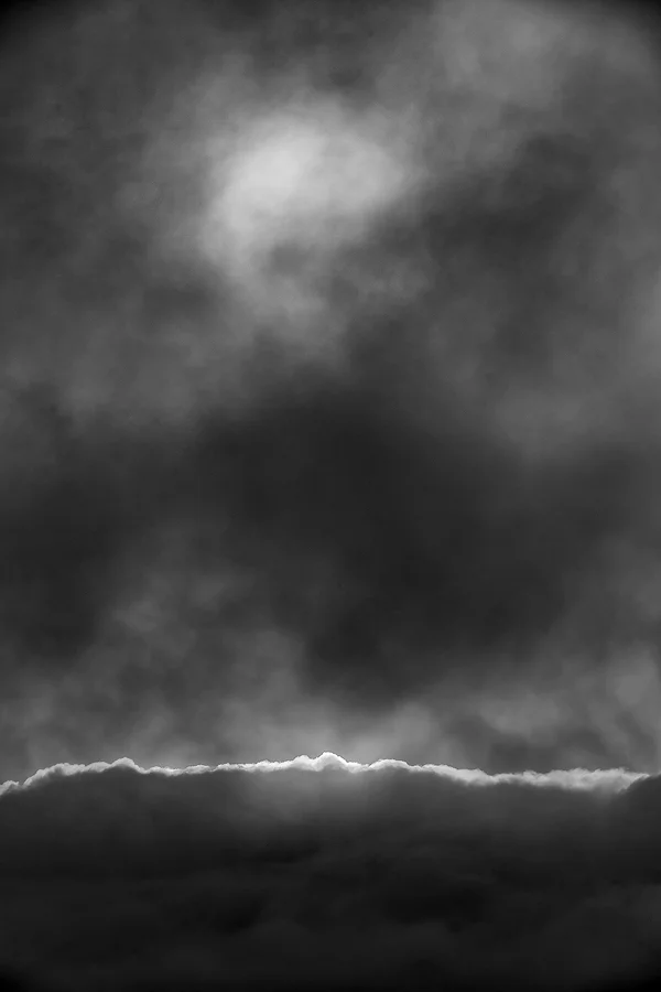 1472-(900h)-bw.jpg