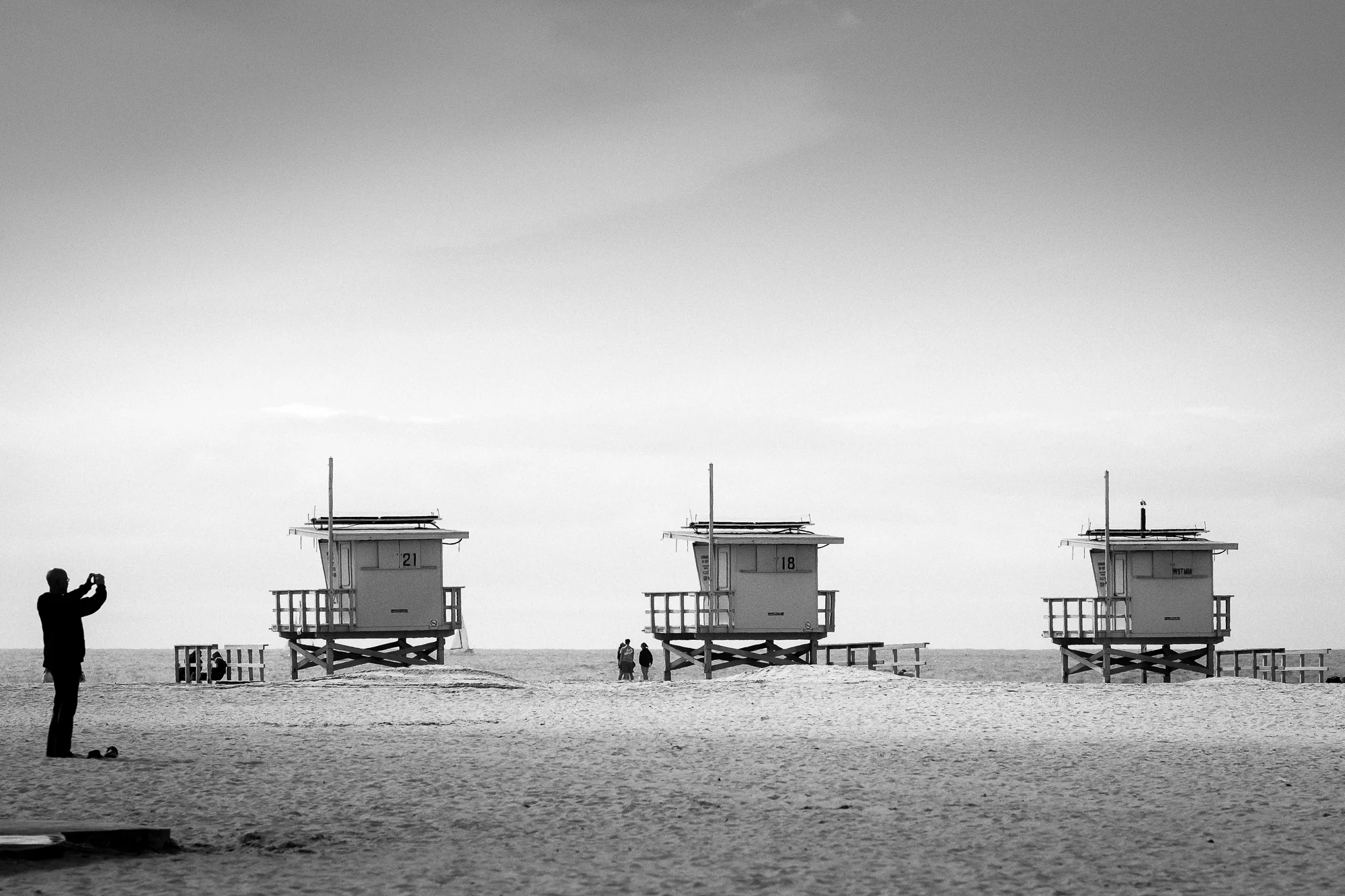 Eric Sean Rawson , Beach Huts (photograph)