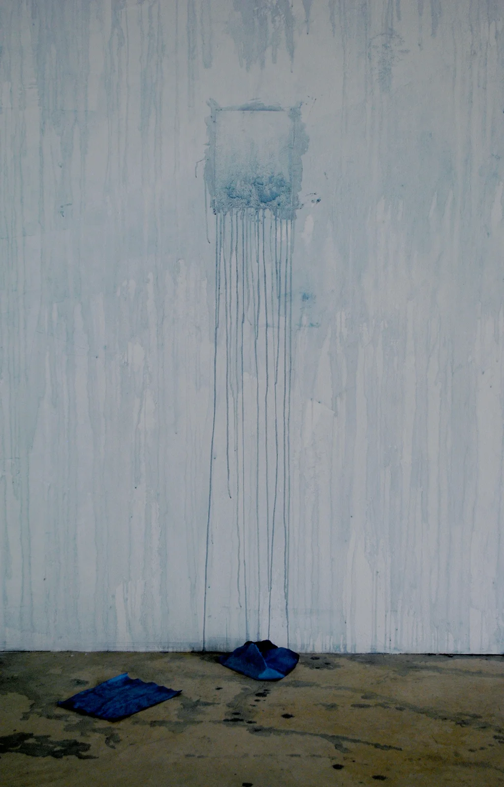 Sonja Dahl and Jovencio de la Paz , Egress, 2012 (indigo dye, paper, room)