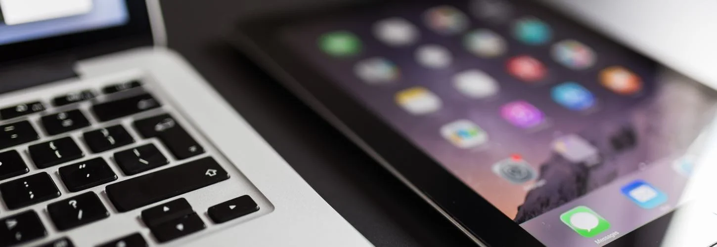 A Guide to Implementing Apple iPads in Education