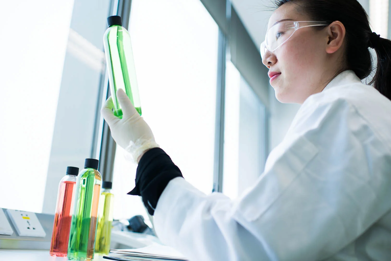 FMC-corporate-chemical-lab-4.jpg