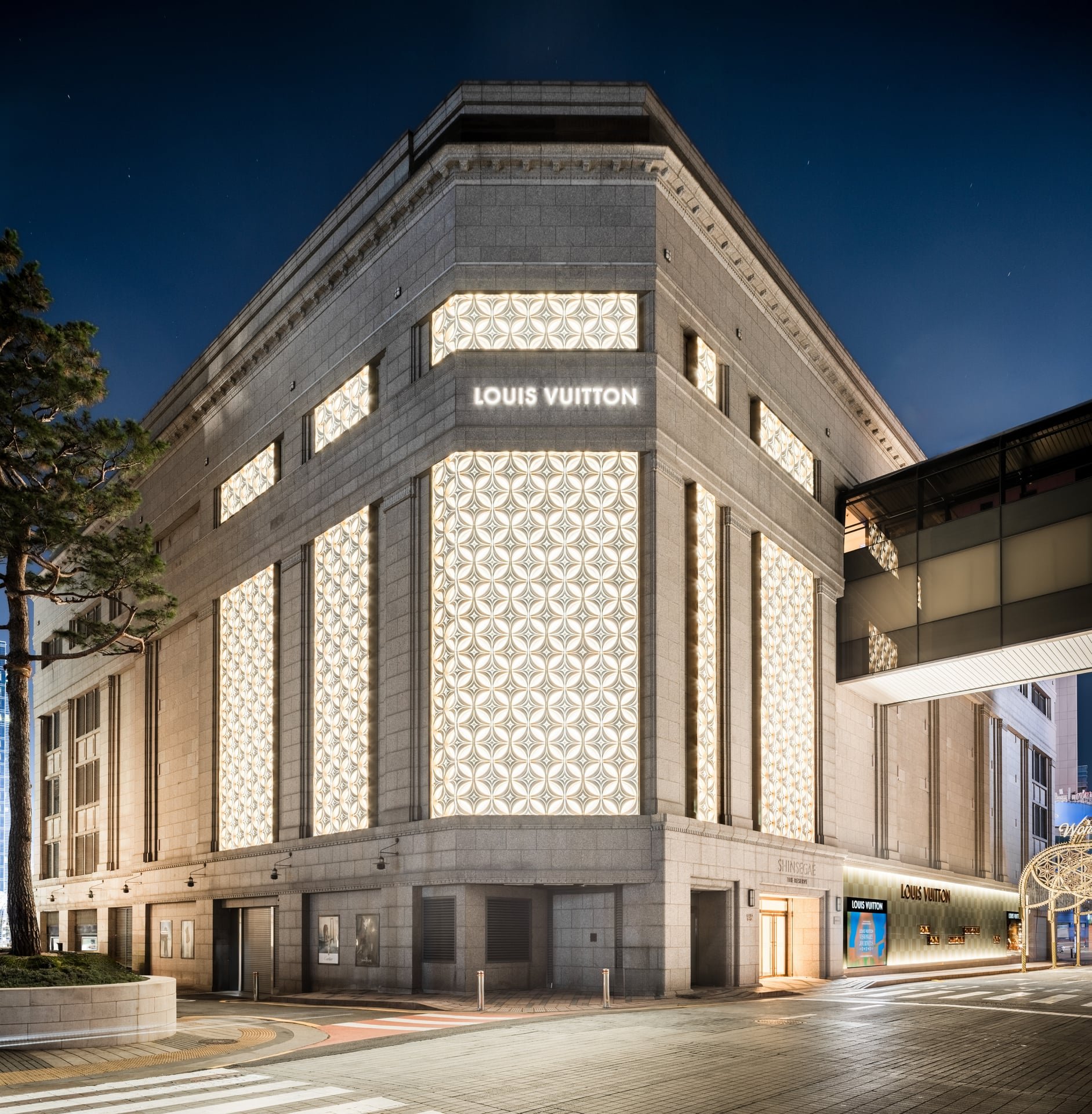 Louis Vuitton The Place Shinsegae —  Space Photography