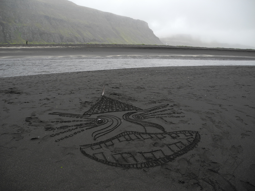 Black sand, photo by Tanja Geis 