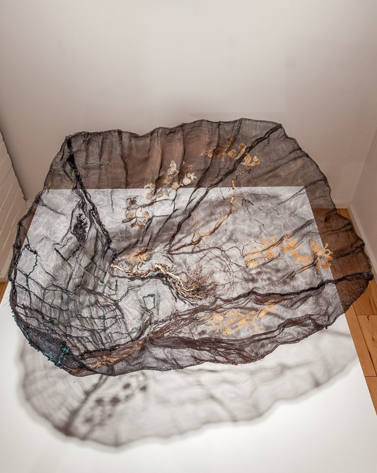 Tablelands , 2008-10 Fish-net rope for hooking, larch driftwood fragment, antique lace