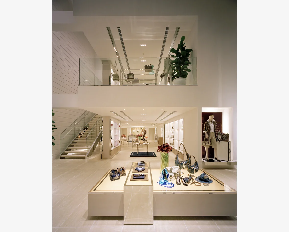 J109_arphoto4.jpg