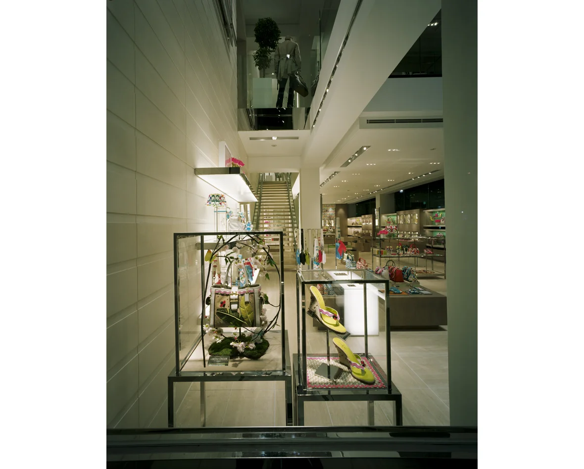 J105_arphoto6.jpg