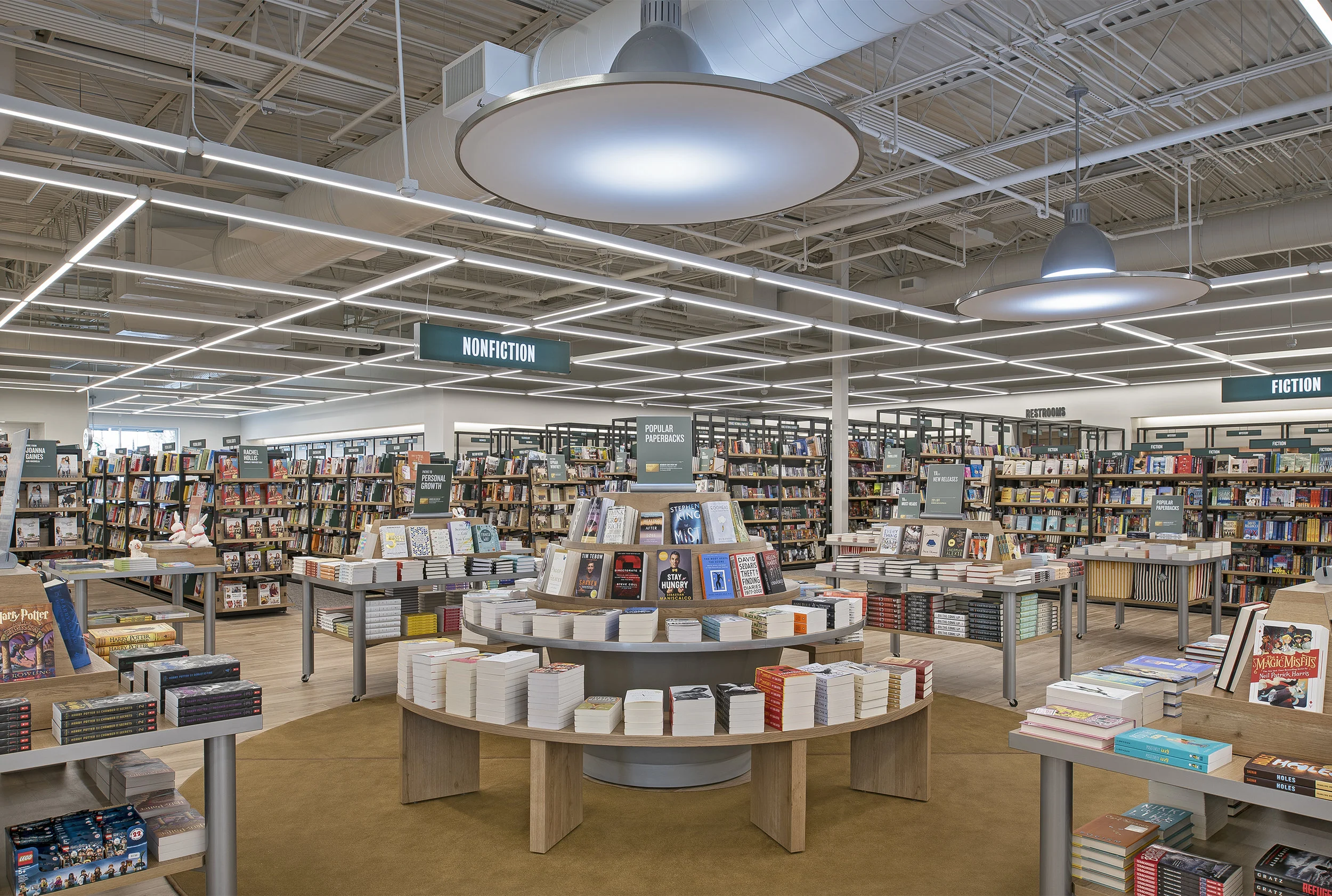Barnes & Noble Village_17.jpg