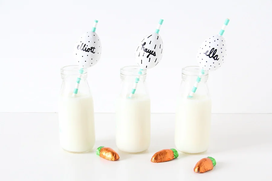 Make your own Easter party straws