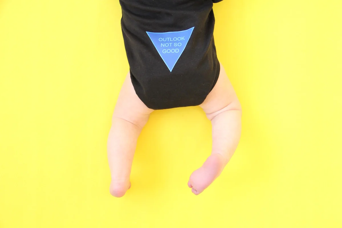 Magic 8 ball costume DIY | And We Play