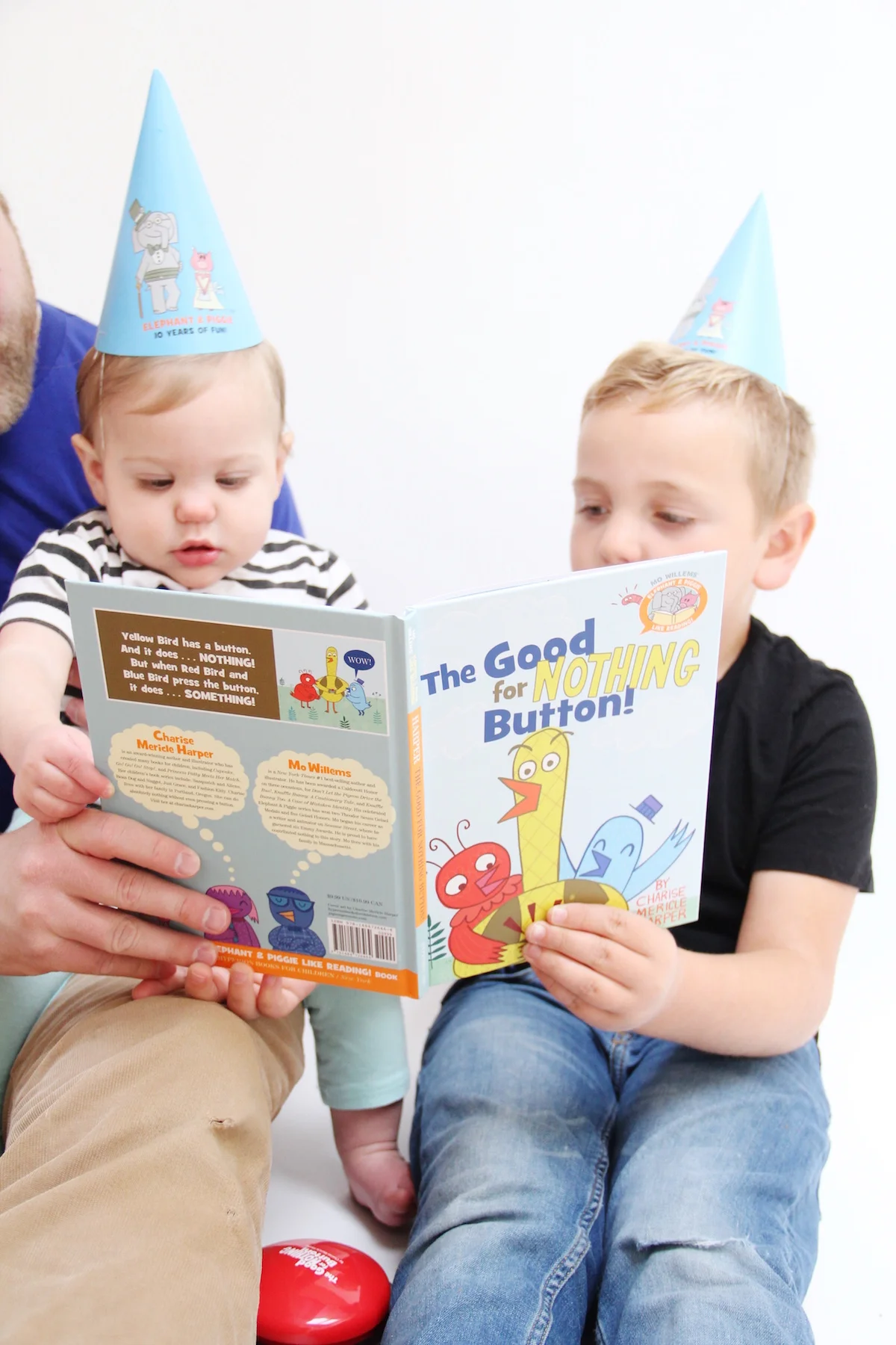 Party with Elephant & Piggy! | And We Play