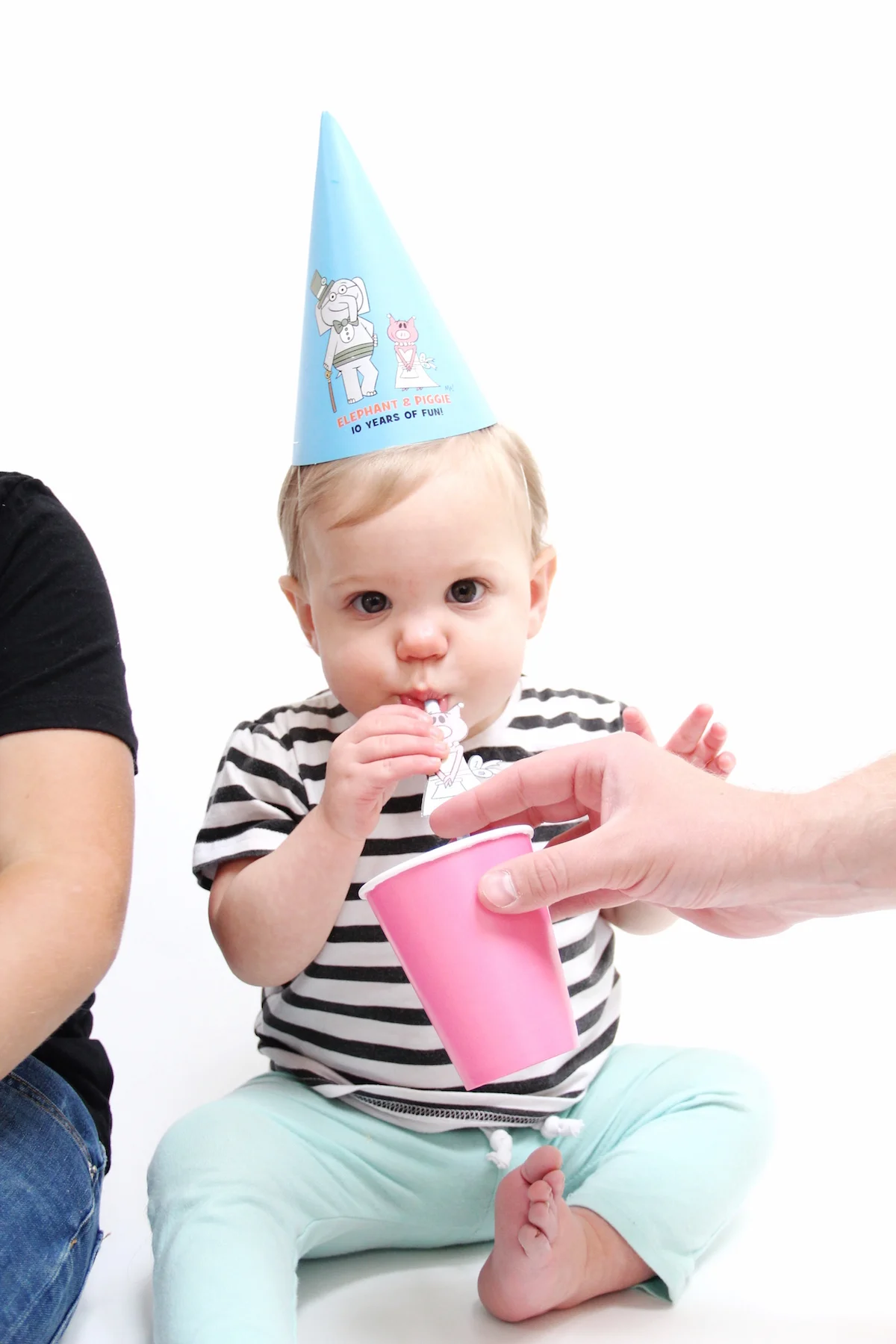 Party with Elephant & Piggy! | And We Play