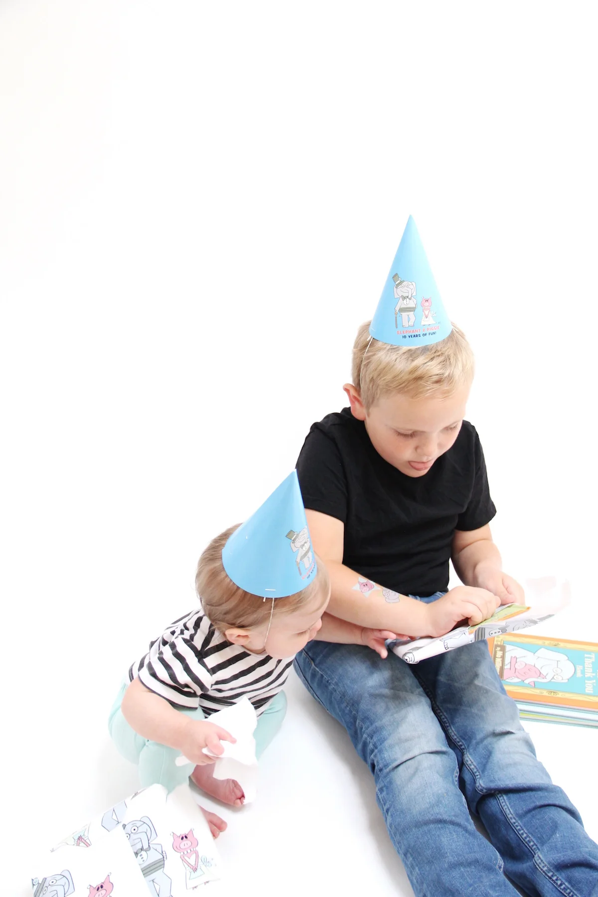 Party With Elephant & Piggy! | And We Play