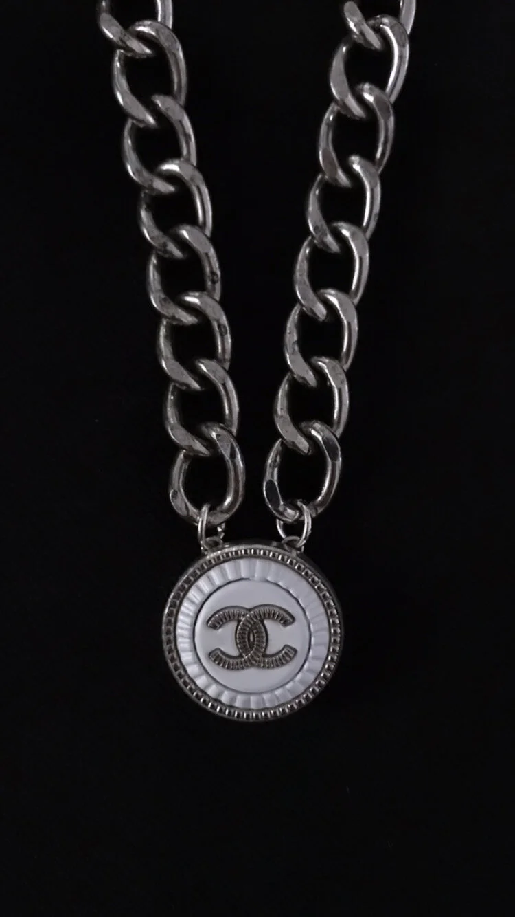 gunmetal white on blk.JPG