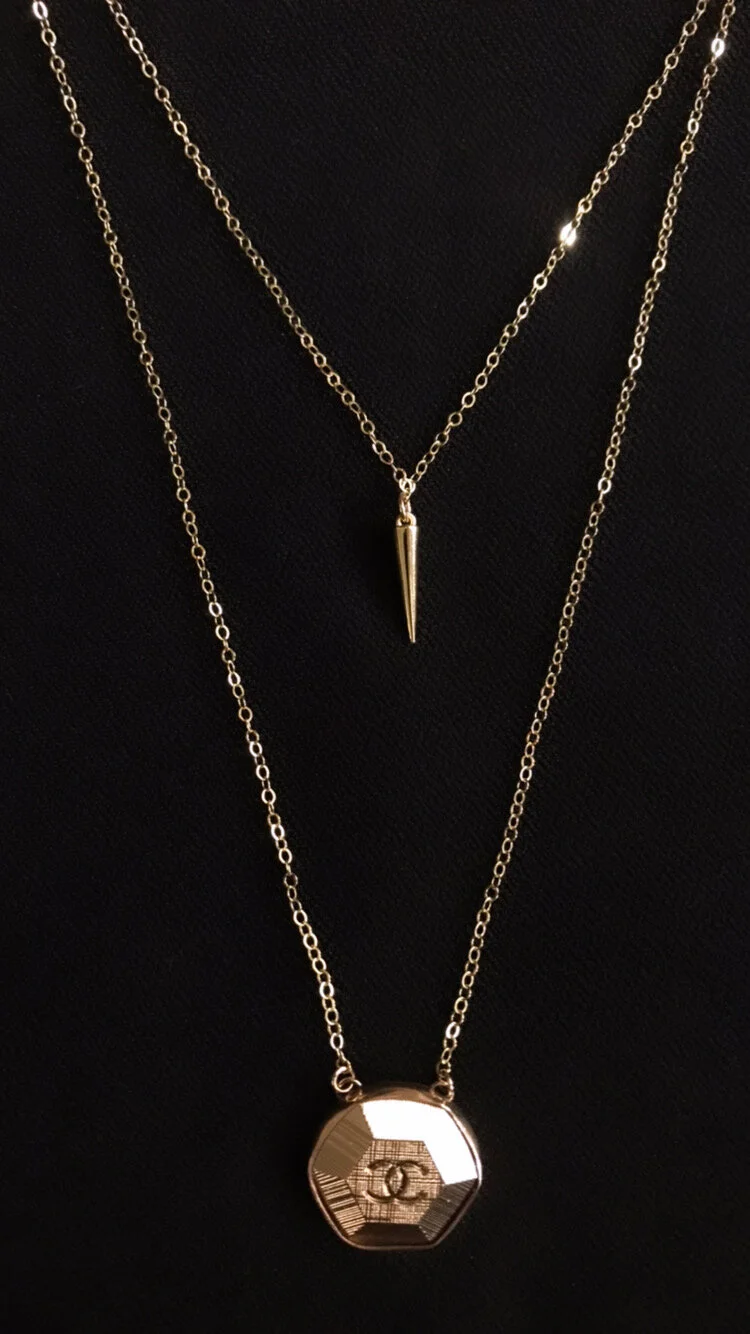 modern with spike on blk.JPG