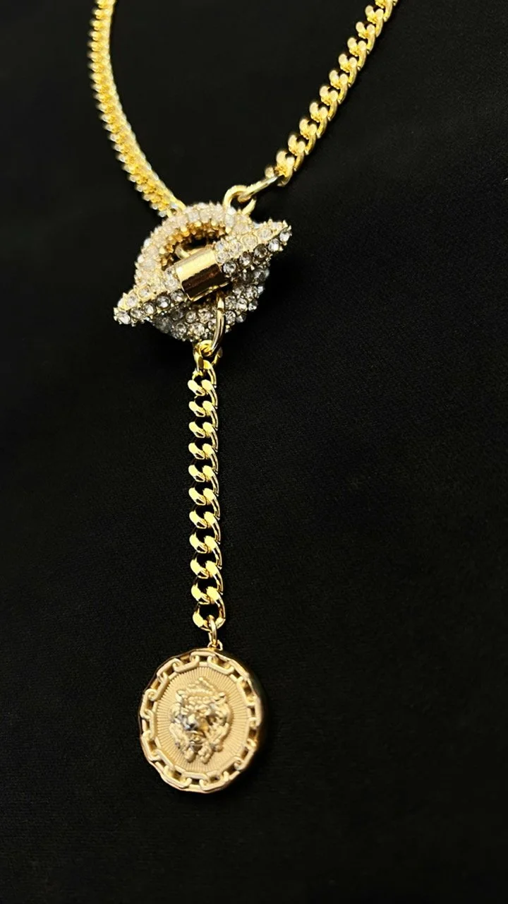 large rhinestone toggle side view.JPG