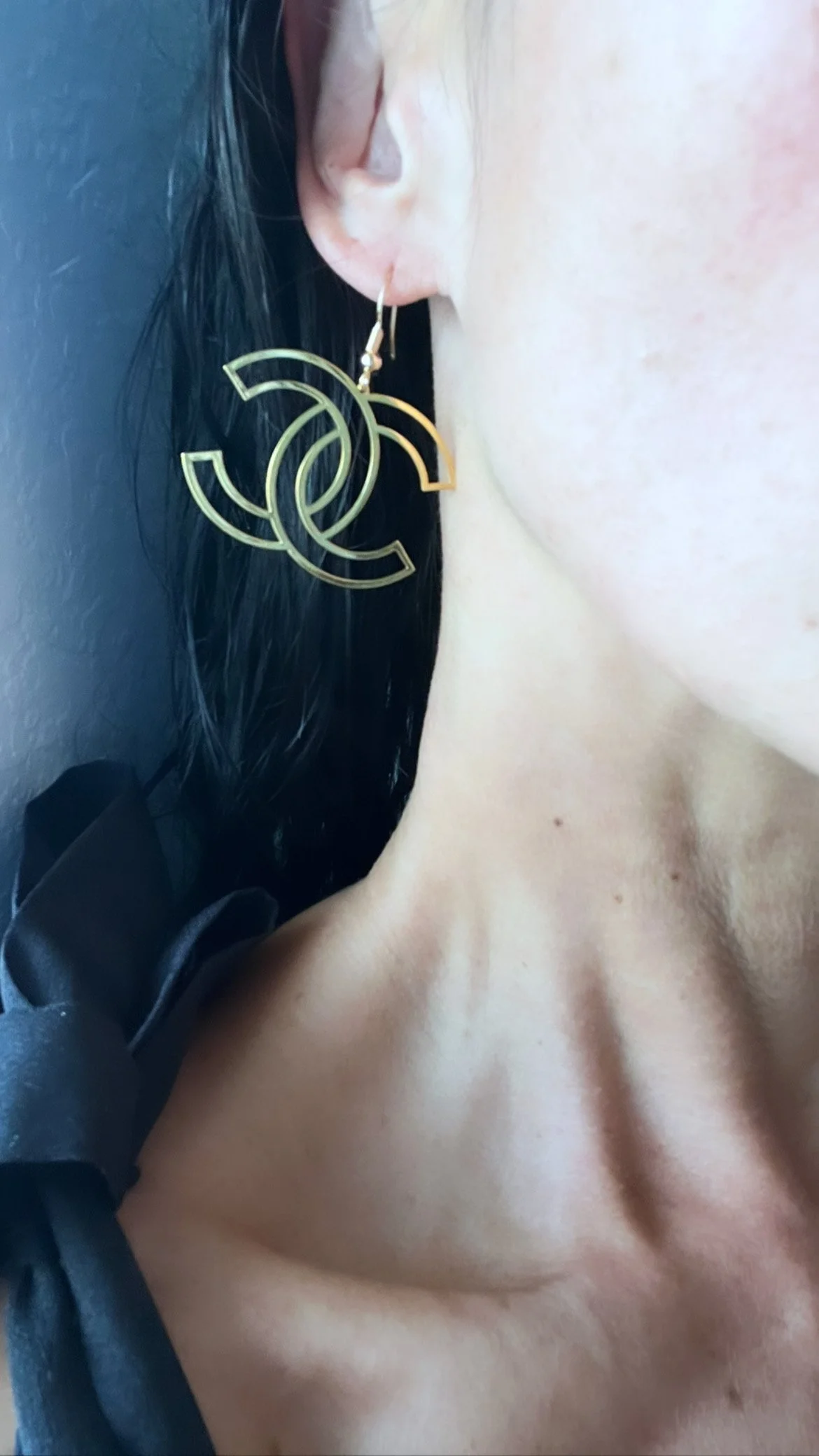 gold logo drops on.JPG