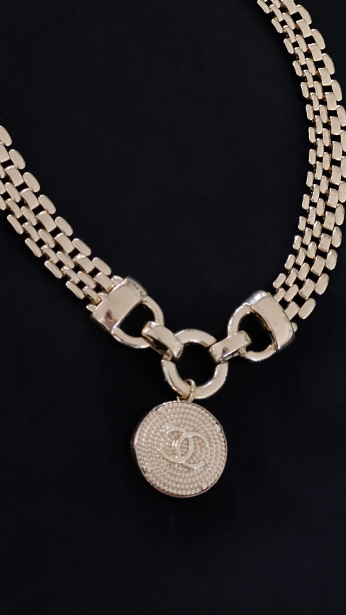 thick cable chain side view.jpeg