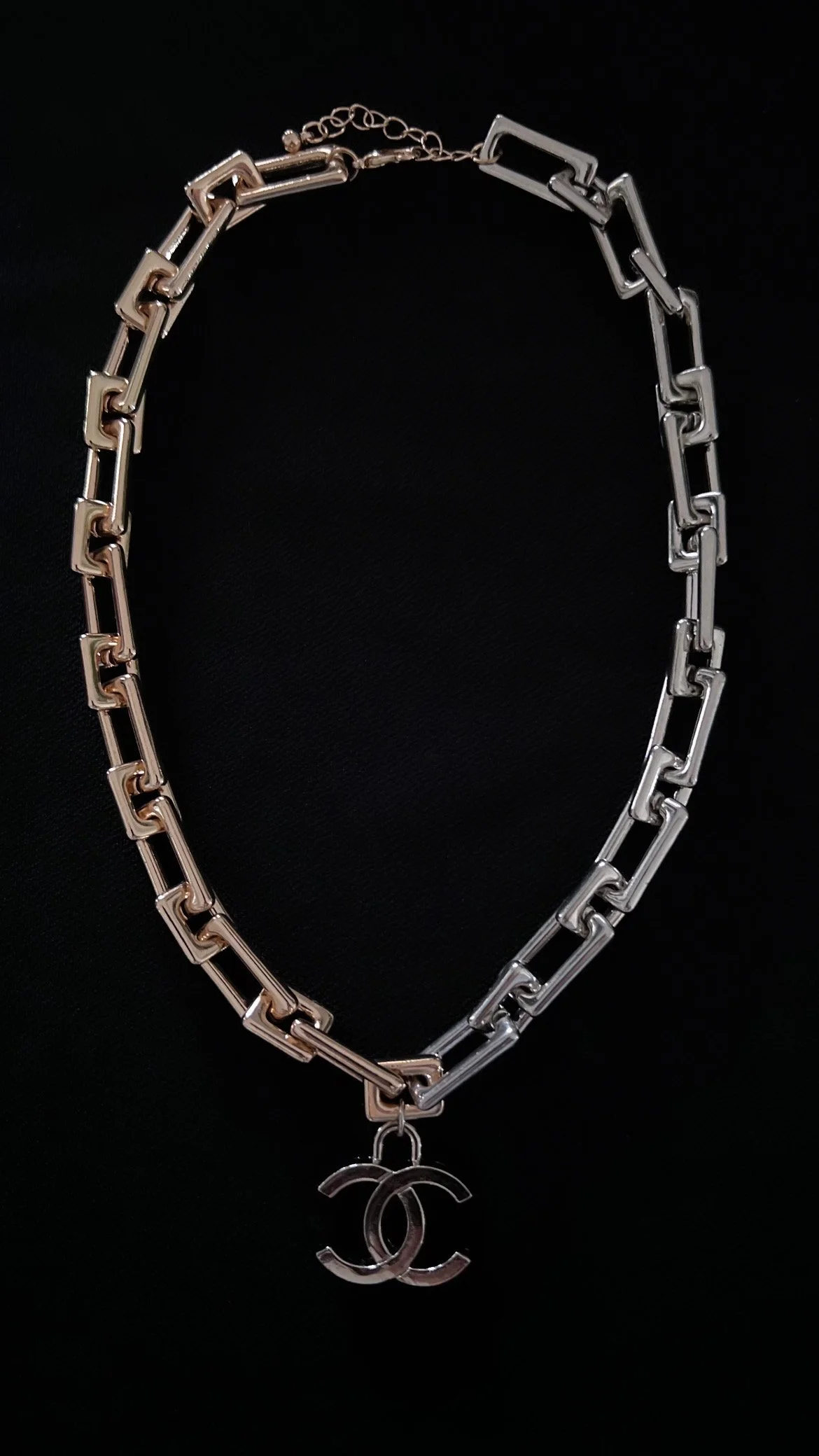 two tone block chain on blk.JPG