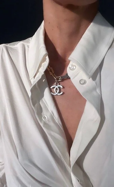 two tone block chain on .jpg