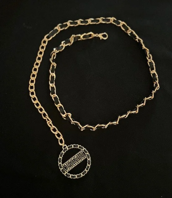 chanel belt on blk.jpg