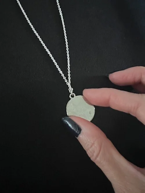 back of silver coin i.JPG