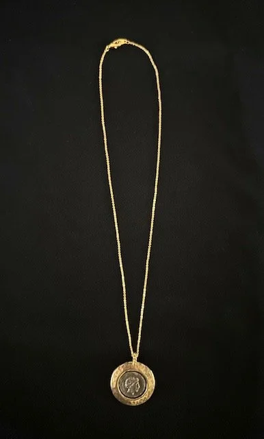 bust front view on blk.jpg