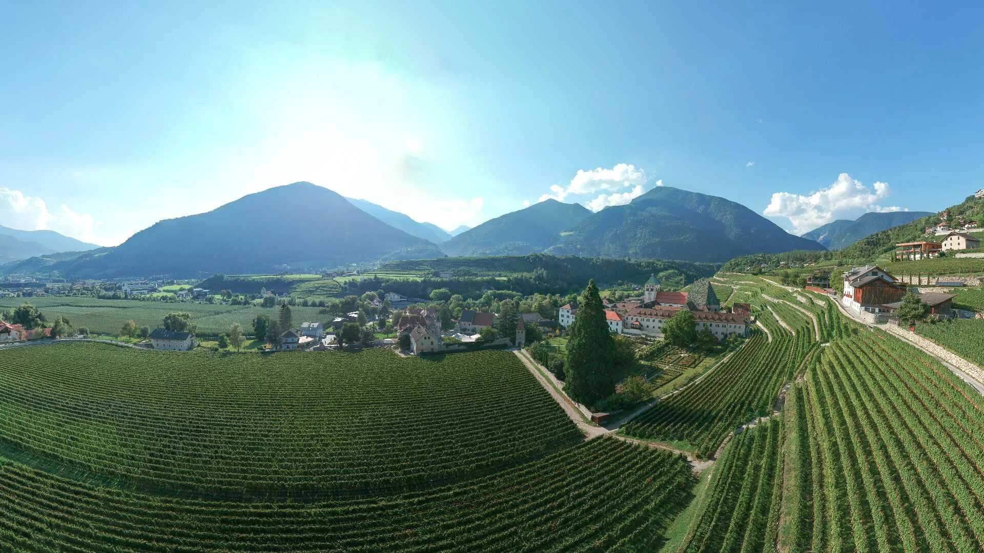 Neustift Panorama.jpg