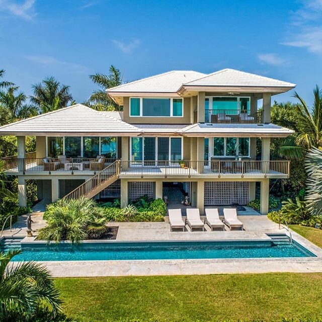 #SOLD 🏠 71 Cannon Royal Drive, Shark Key, FL
$3,400,000&middot;

Congratulations to our #buyers on the #purchase of this amazing #waterfront home on Shark Key, just 10 minutes from Key West! Welcome to #paradise!🌞&middot; Looking for your next home