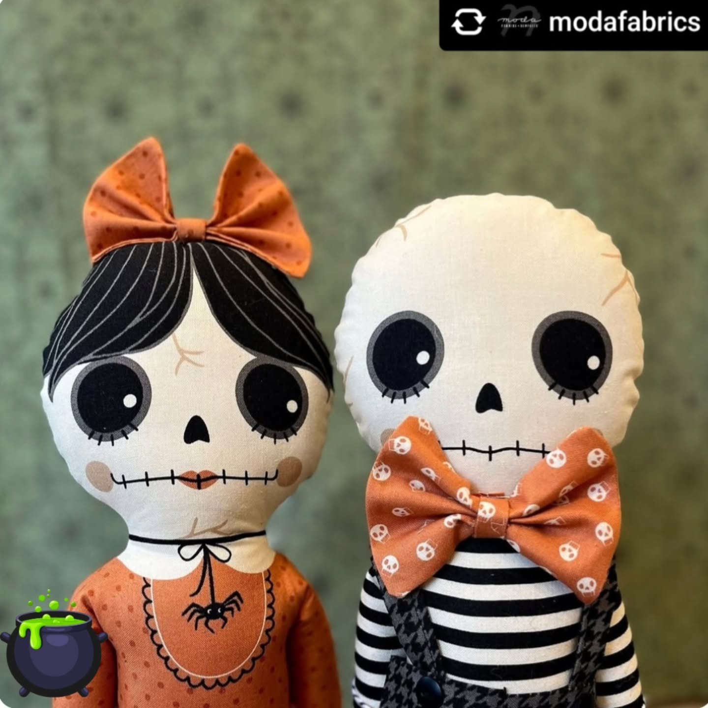 Posted @withregram &bull; @modafabrics 🎃 What do you get when you mix spider web roses, dancing pumpkins, and a couple of skelly dolls?
You get Home Sweet Haunt&mdash;@stacyiesthsu Stacy Iest Hsu&rsquo;s spook-tacular new collection for Moda! 🕸️🧡
