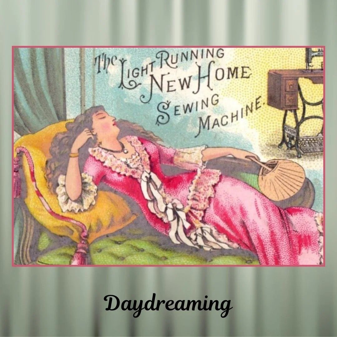#daydreaming #livingonthequiltededgeoflife #rockingchairquilts #enjoythesew #quiltersofinstagram