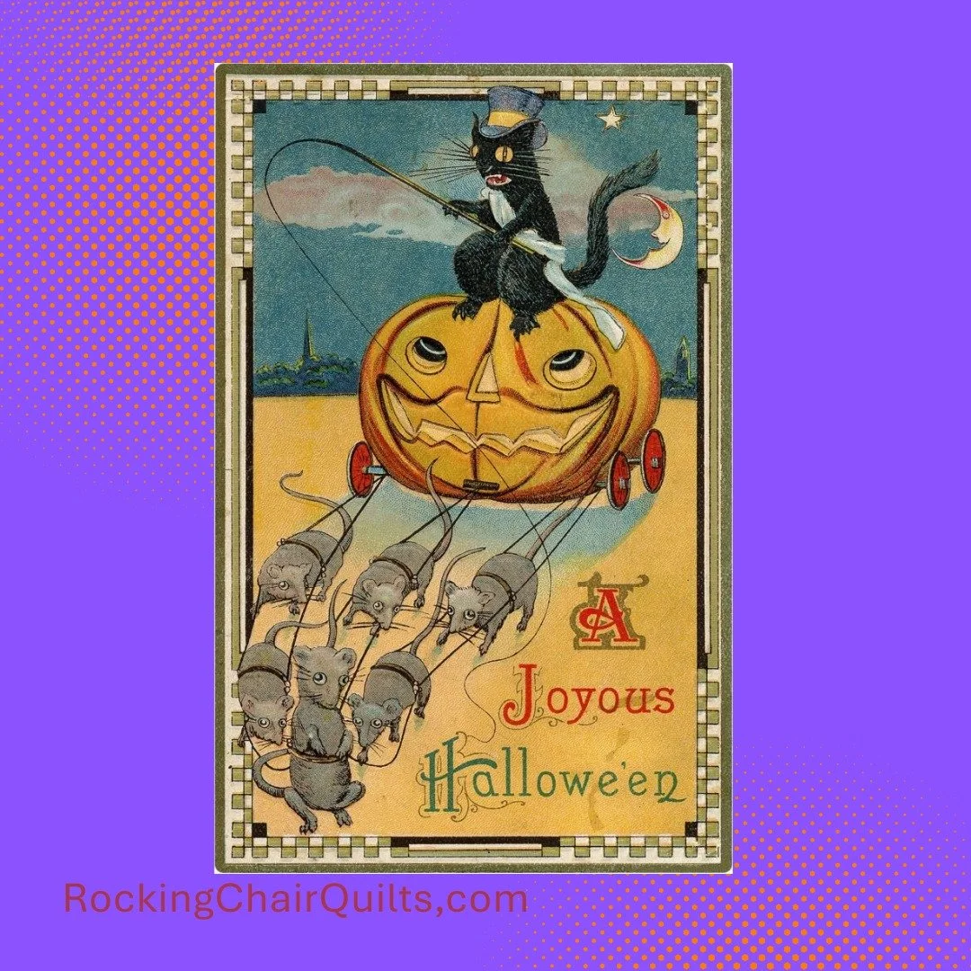 #spookyseason #vintagepostcards #rockingchairquilts #enjoythesew #halloween #halloweengreetings