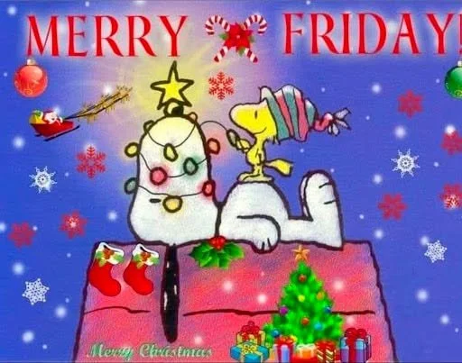 #MerryFriday May the spirit of the season warm your heart. 
 #happyholidays  #enjoythesew #livingonthequiltededgeoflife #rockingchairquilts #holidaysewing
