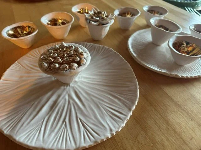 Porcelain Plate with Small Gold Lustre Bowls_1.jpg
