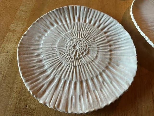 Porcelian Plate_large_top view_1.jpg