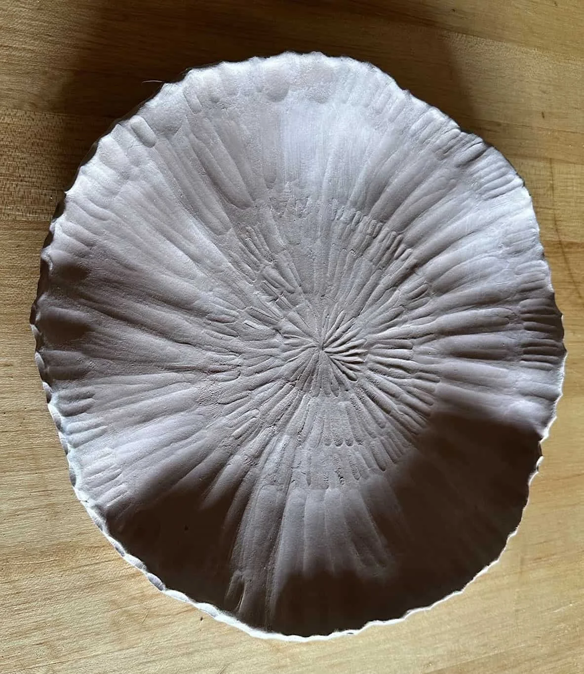 Appetizer plate, stoneware Lillian inspired, lots of movement_top_1.jpg