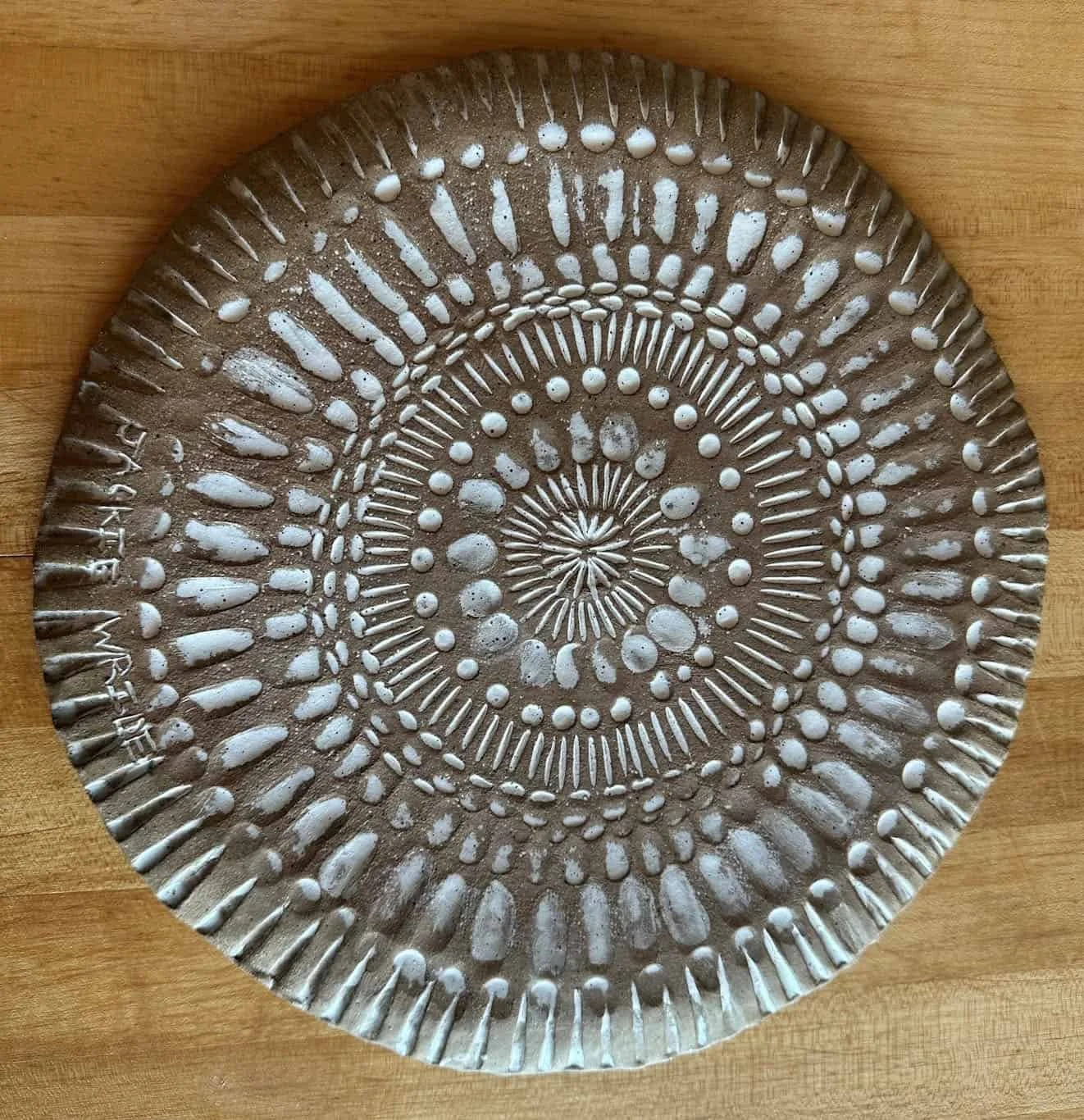 Entrée plate bottom_1.jpg