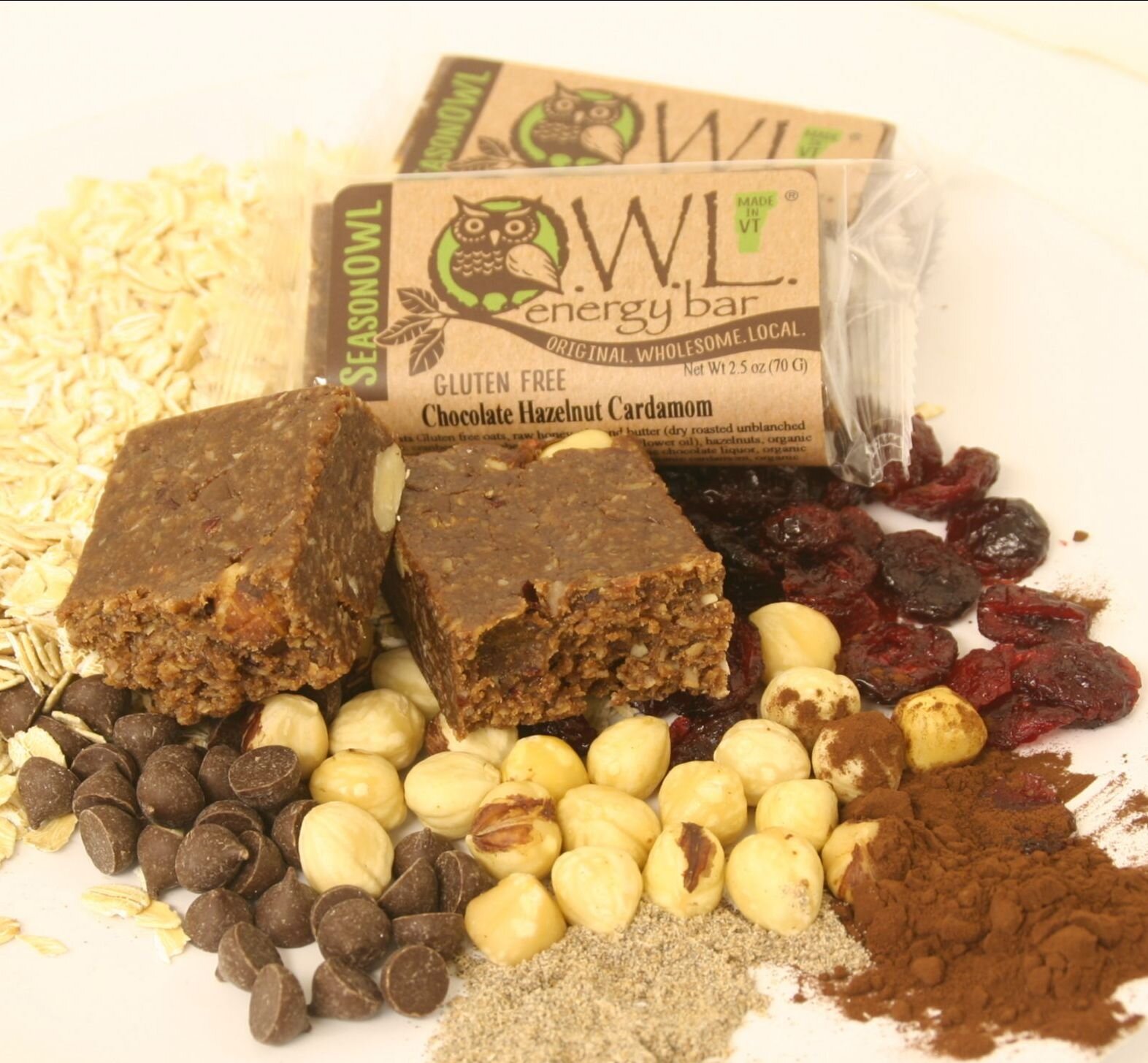  SeasonOWL energy bar and ingredients  