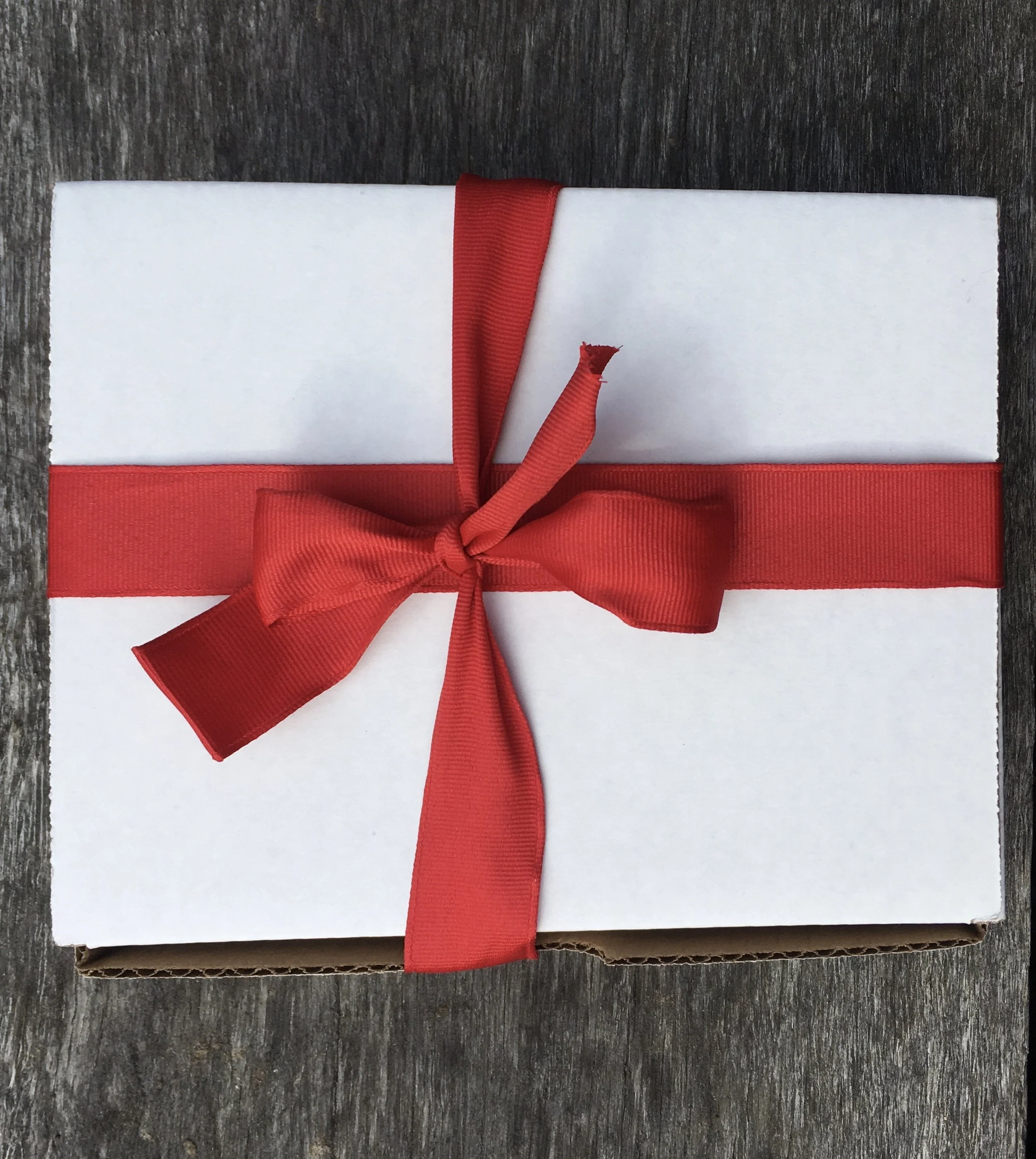 Gift box of OWL Energy bars