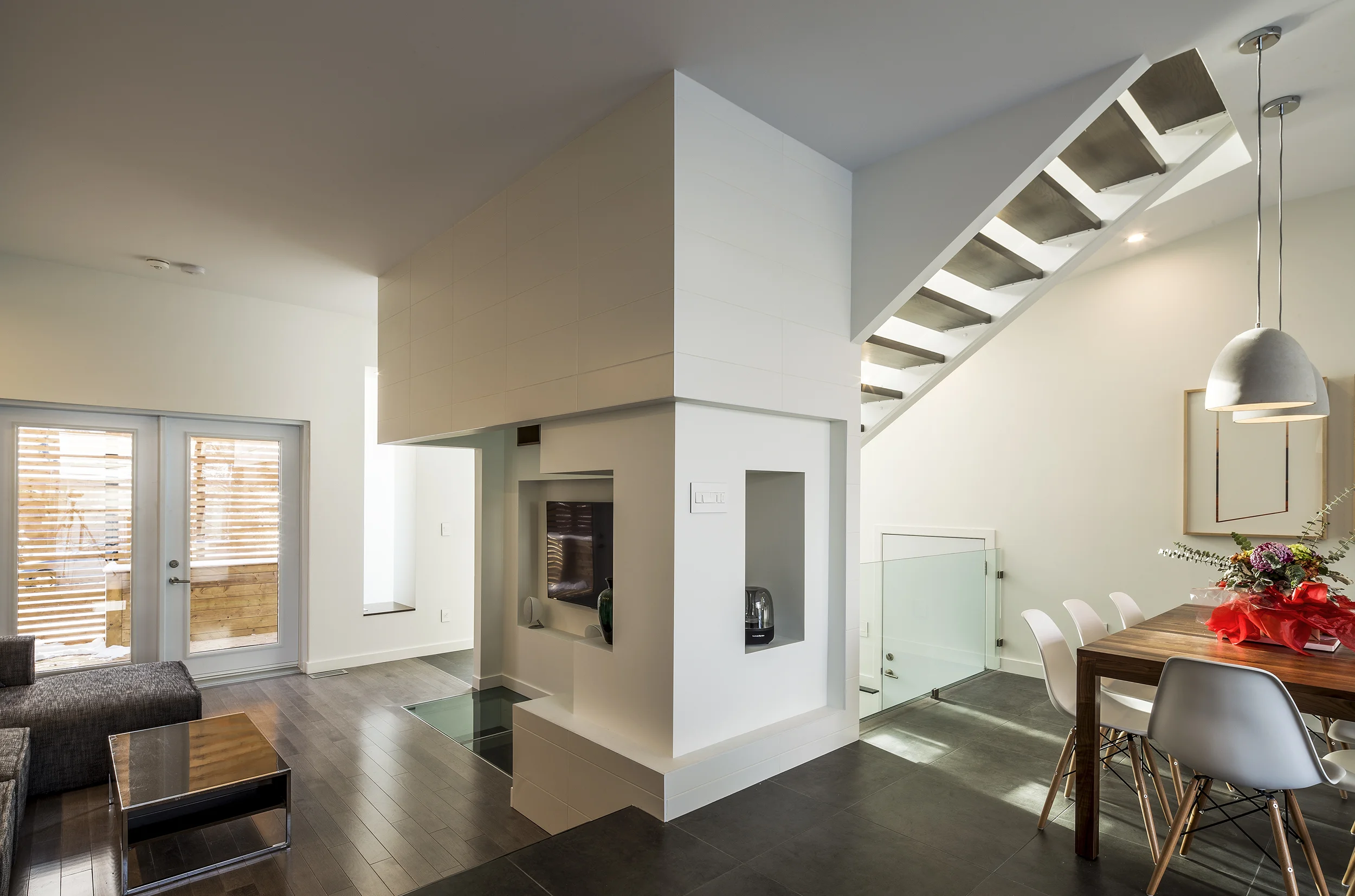 Reflex House Central Reflector by PLOTNONPLOT Architects.