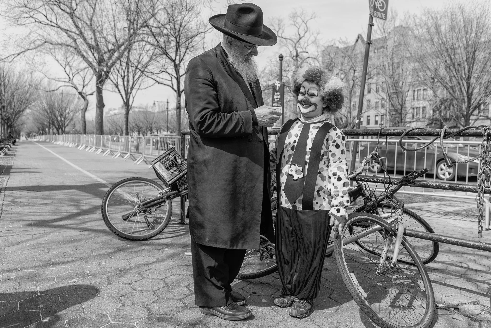 purim2016_crownheights_001.jpg