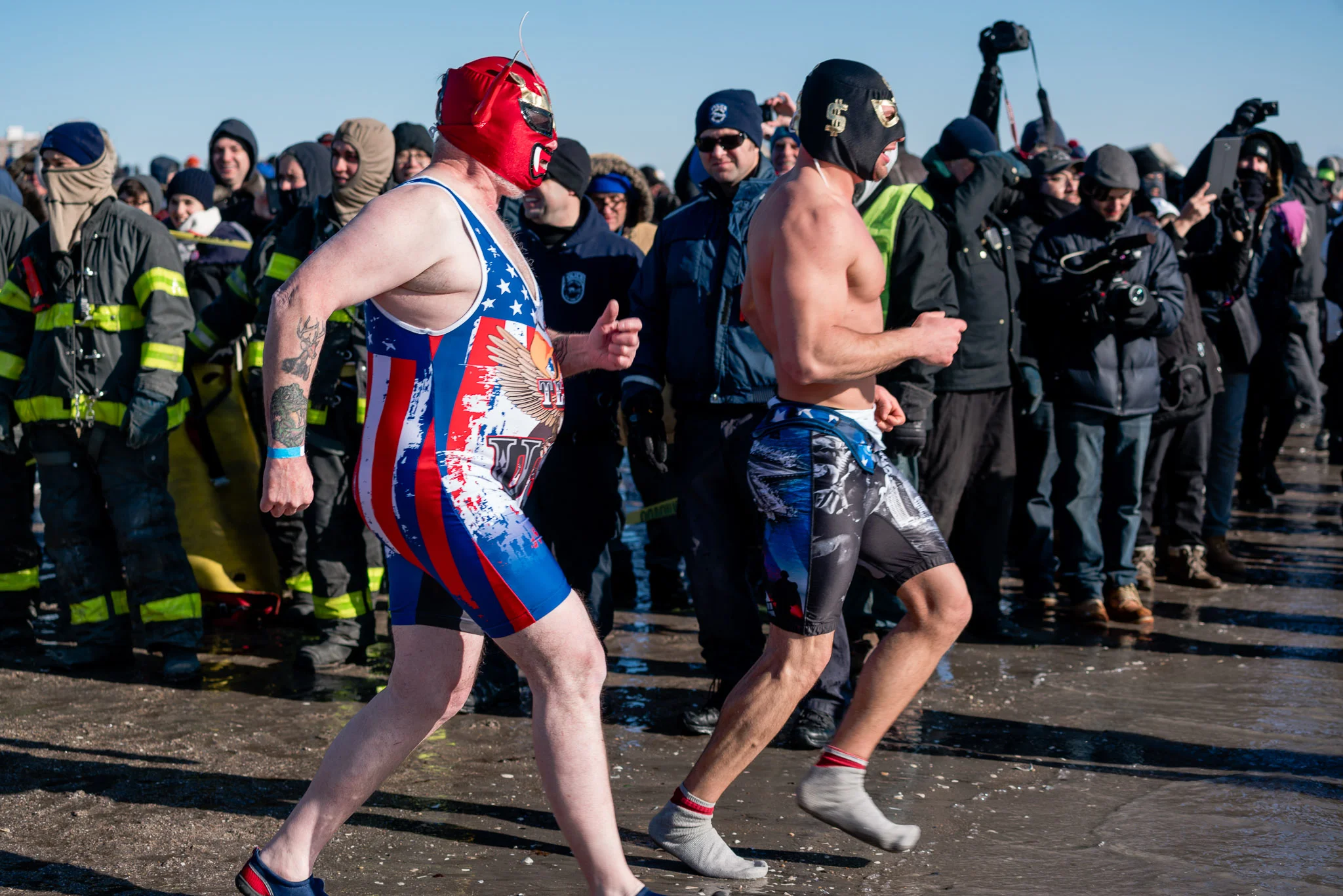2018_newyear_coney_polar_bear_swim_002.jpg