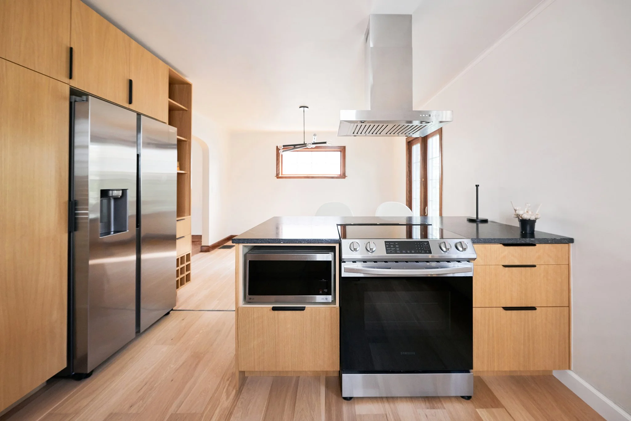 082722 Evgenii Kitchen 2076.jpg