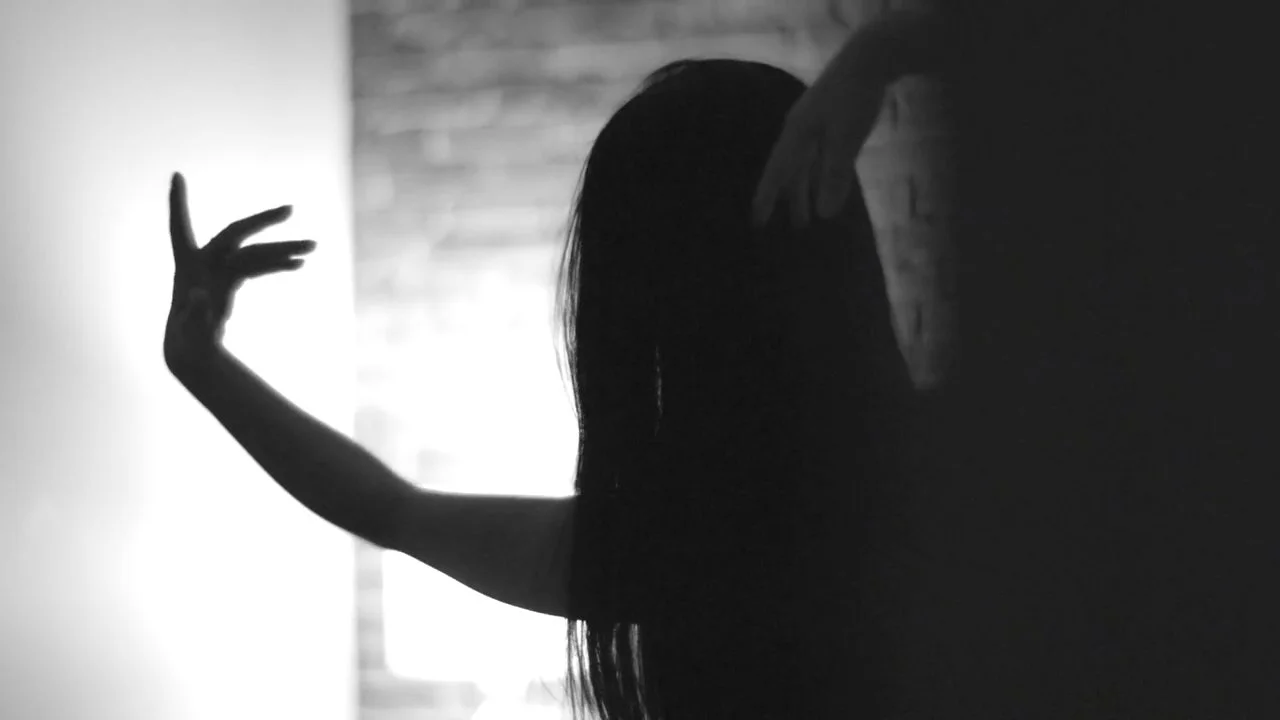 INTERNET SHADOW DANCE