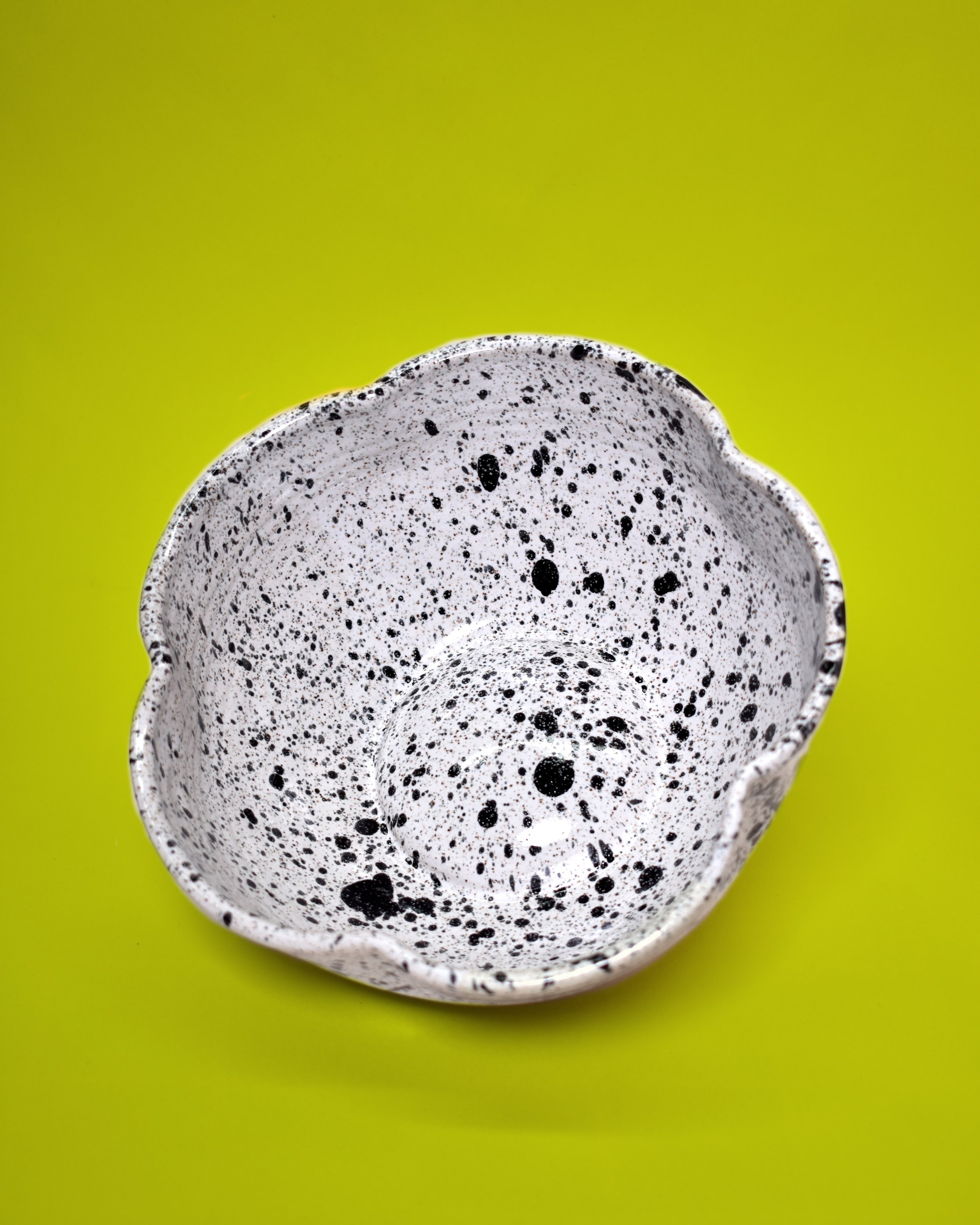 Speckled Flower Bowl Medium Server