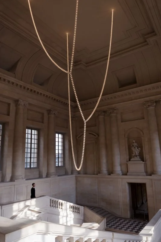 f262_erb_2013_versailles_gabriel_chandelier_02_bdf_large.jpg